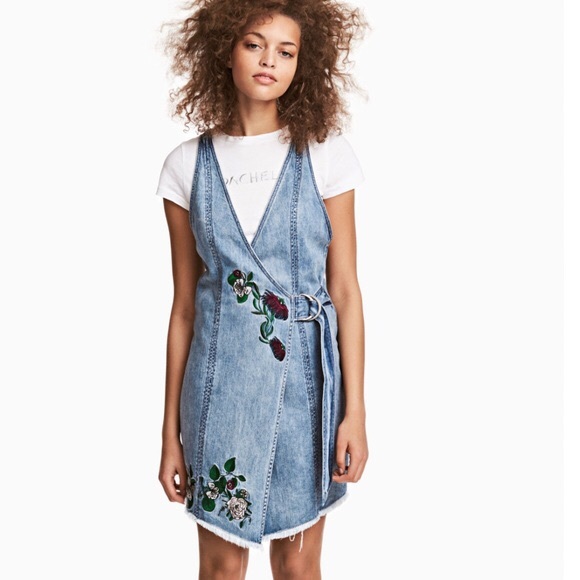 Coachella by H&M embroidered jean wrap dress - Picture 2 of 4